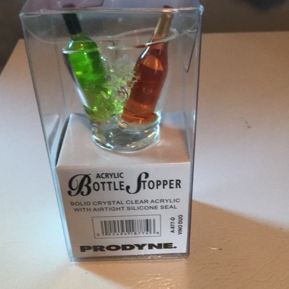 Prodyne Acrylic Elegant bottle stopper. NiB - Picture 4 of 4